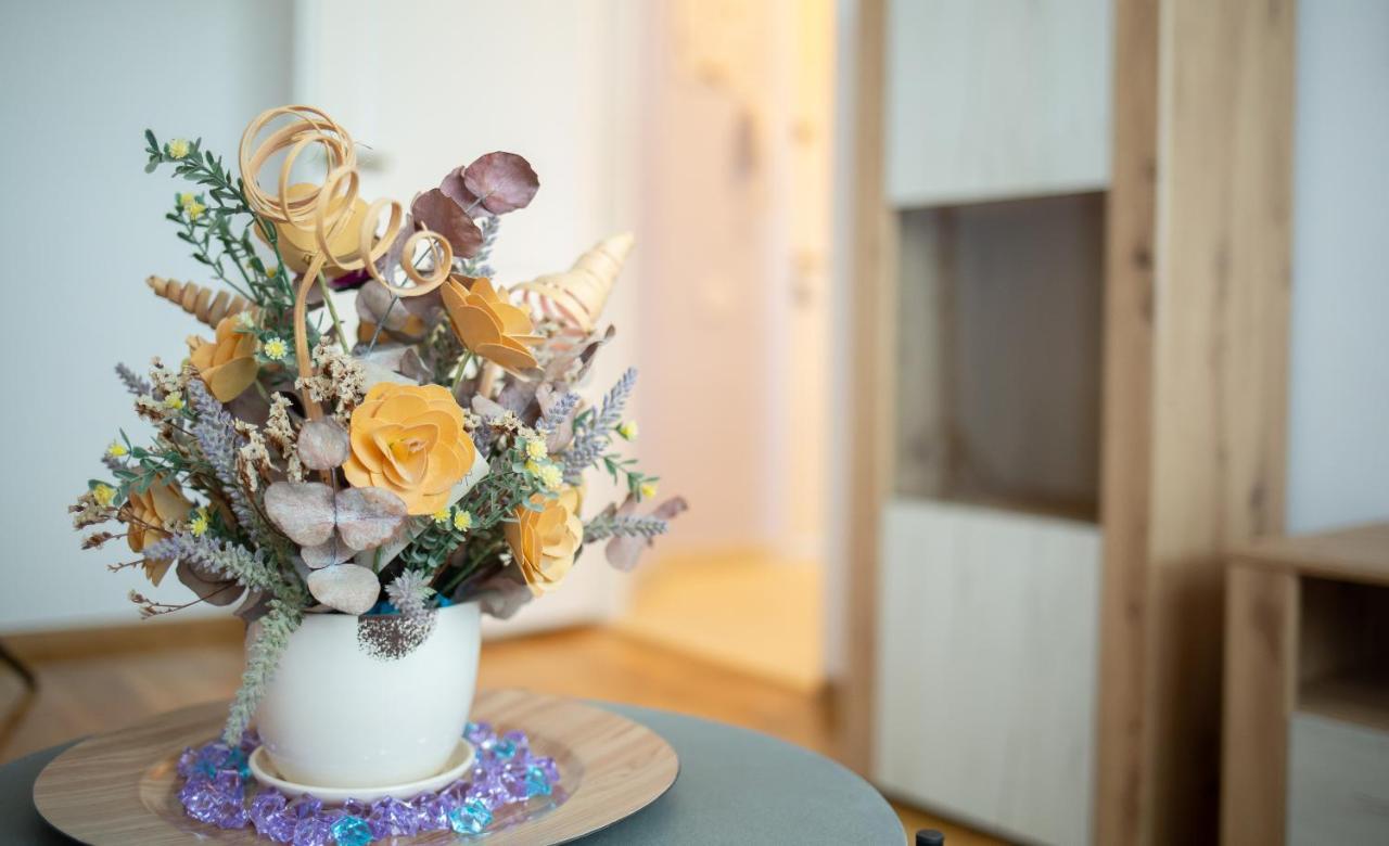 Diana Sunshine Apartment ทูลเซีย ภายนอก รูปภาพ